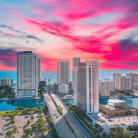 Amenities Balcony W Stunning Views-Beachfront Hallandale Beach Exterior photo