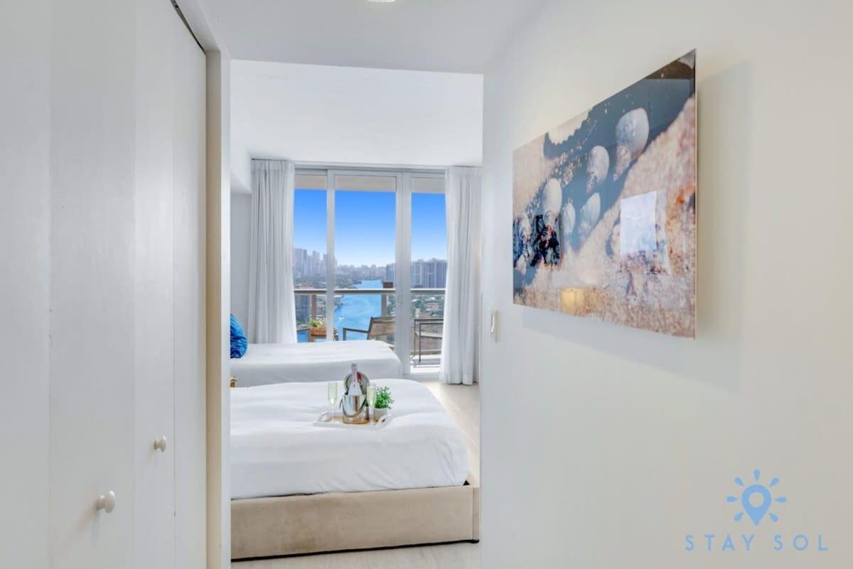 Amenities Balcony W Stunning Views-Beachfront Hallandale Beach Exterior photo