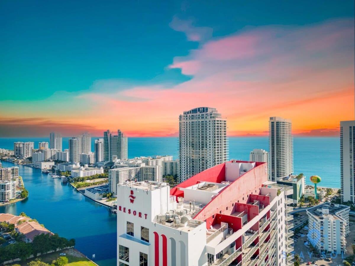 Amenities Balcony W Stunning Views-Beachfront Hallandale Beach Exterior photo