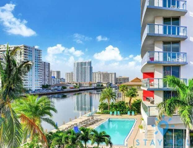 Amenities Balcony W Stunning Views-Beachfront Hallandale Beach Exterior photo