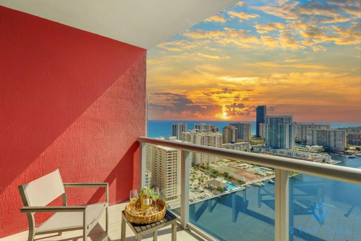 Amenities Balcony W Stunning Views-Beachfront Hallandale Beach Exterior photo