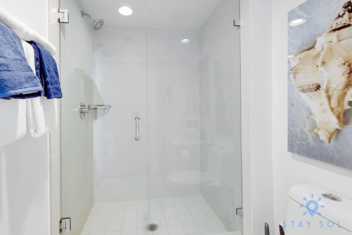 Amenities Balcony W Stunning Views-Beachfront Hallandale Beach Exterior photo