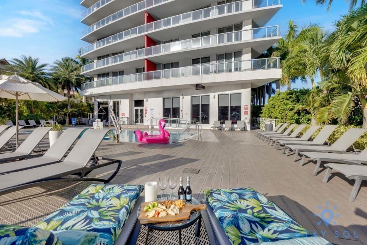Amenities Balcony W Stunning Views-Beachfront Hallandale Beach Exterior photo