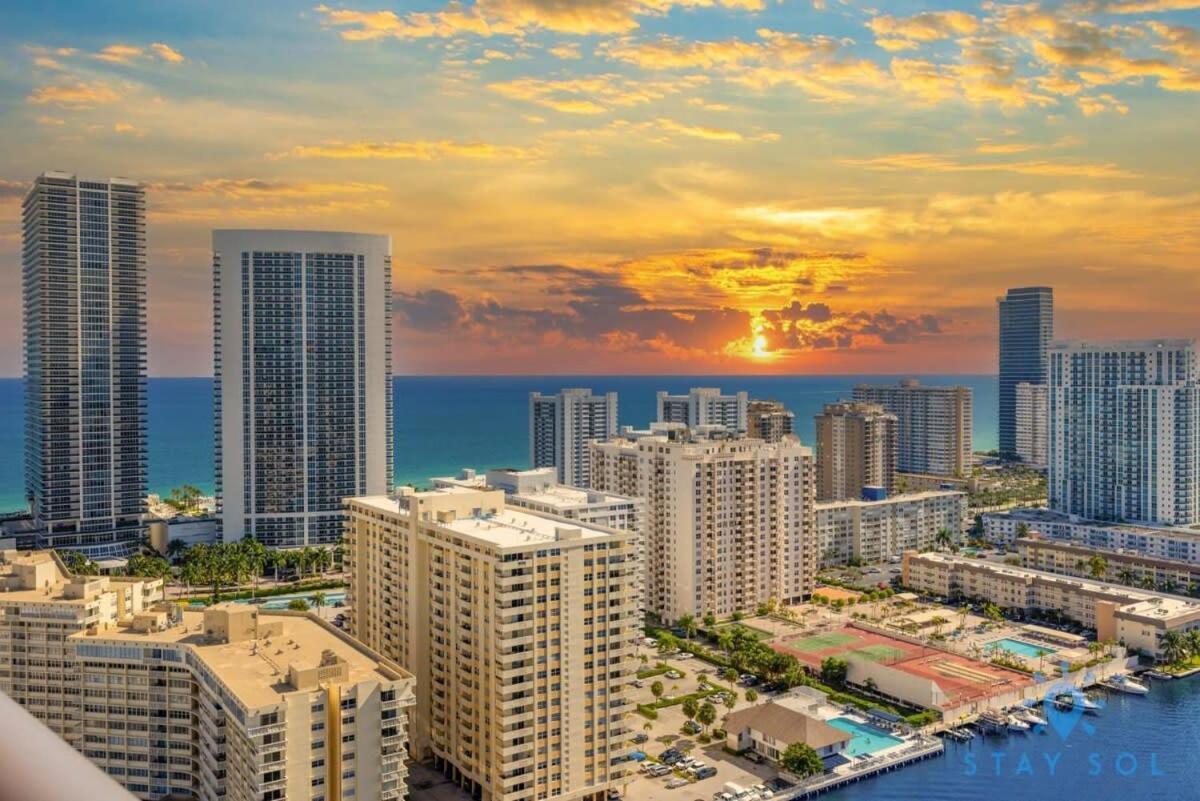 Amenities Balcony W Stunning Views-Beachfront Hallandale Beach Exterior photo
